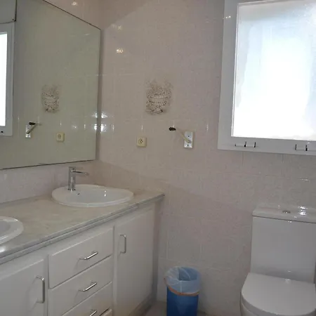Amplio Con Piscina Comunitaria En L'estartit, Espana - Es-323-9 Apartman *